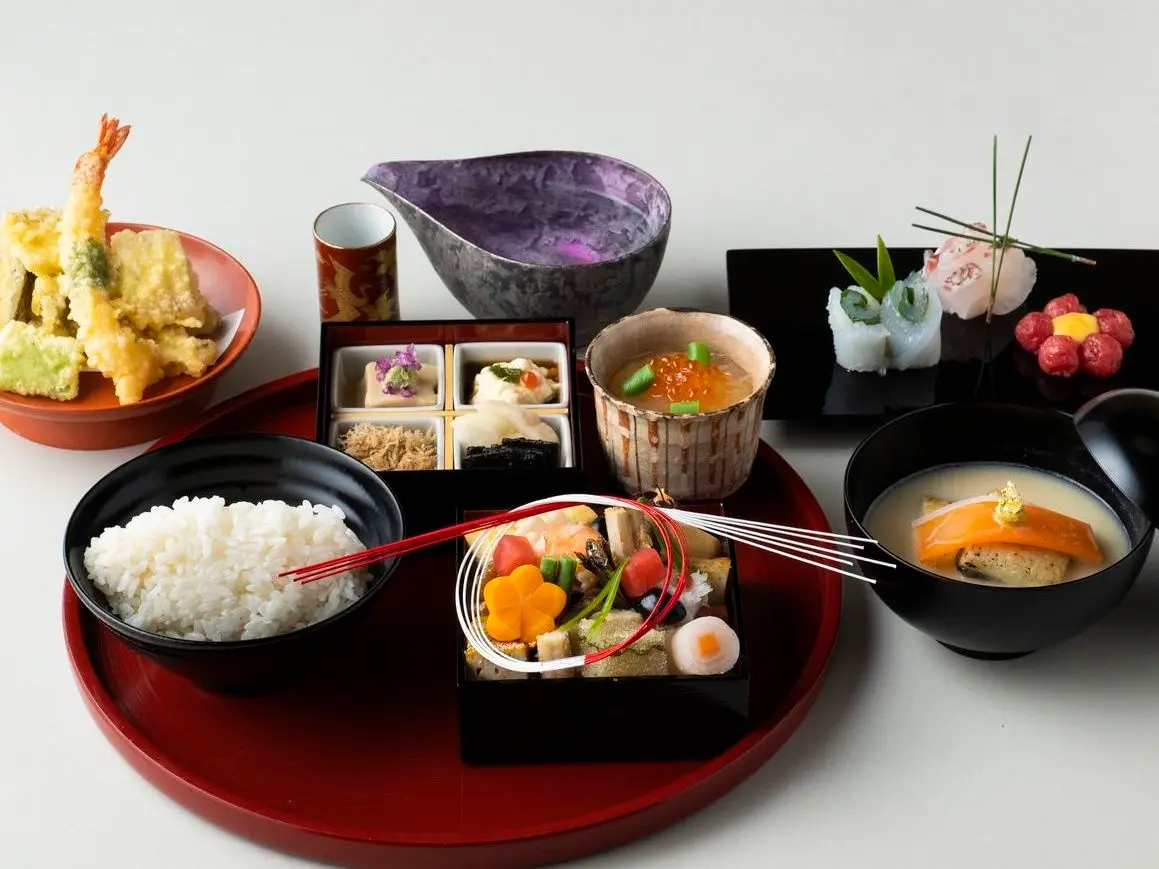 〈東京ミッドタウン〉幸先の良い一年の始まりにふさわしい特別な料理でお出迎え「ごちそうはじめ」