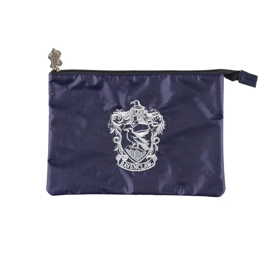 ホグワーツの寮をイメージしたボストンバッグとポーチ