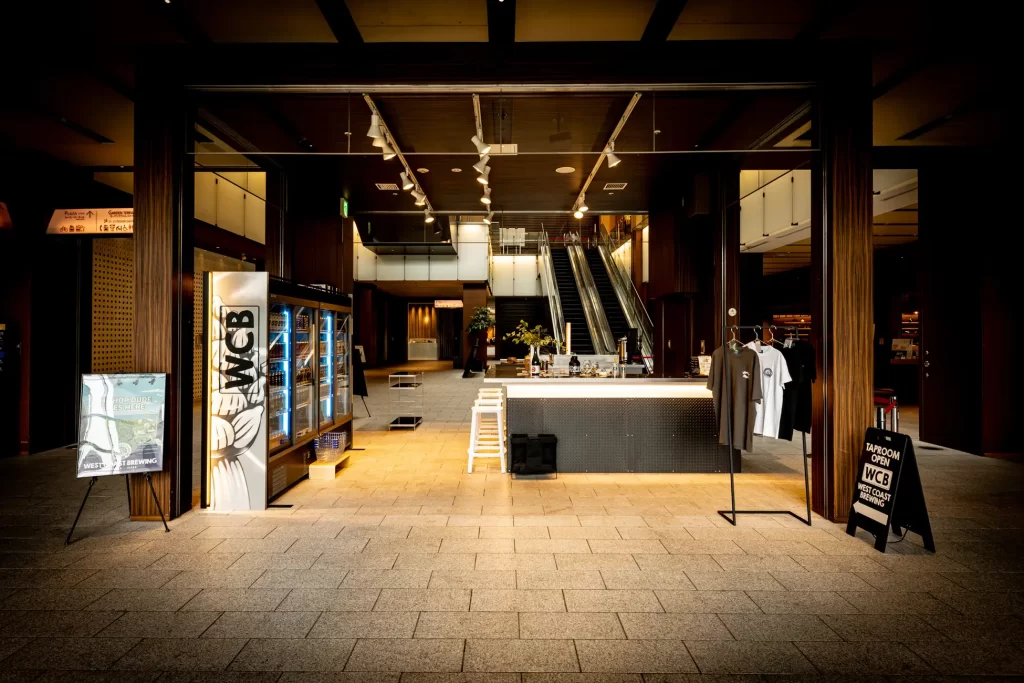 『WCB / AQ Invitational AT Midtown Garden』