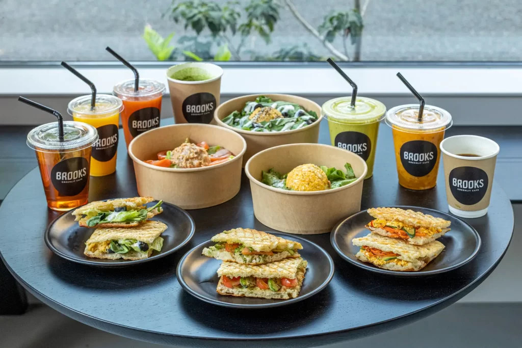 無料相談会と犬との触れ合い会