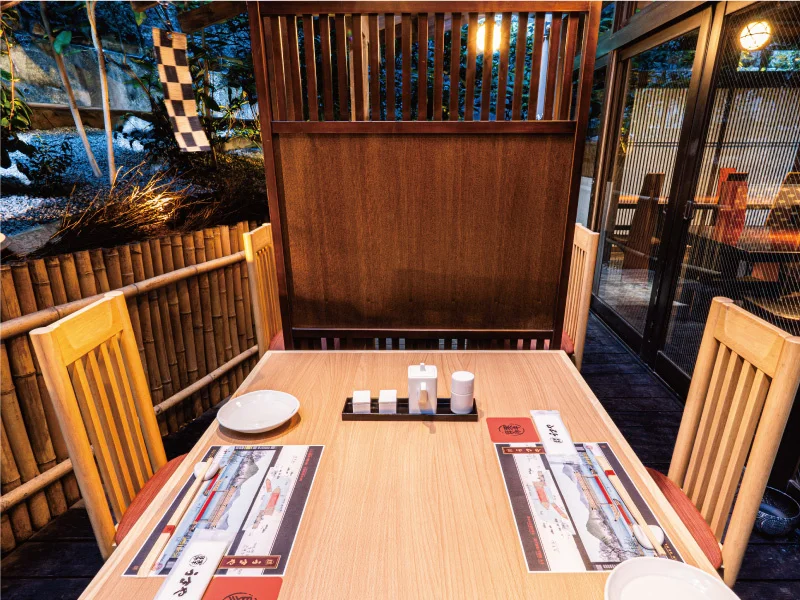 「赤坂うまや」テラス席リニューアル