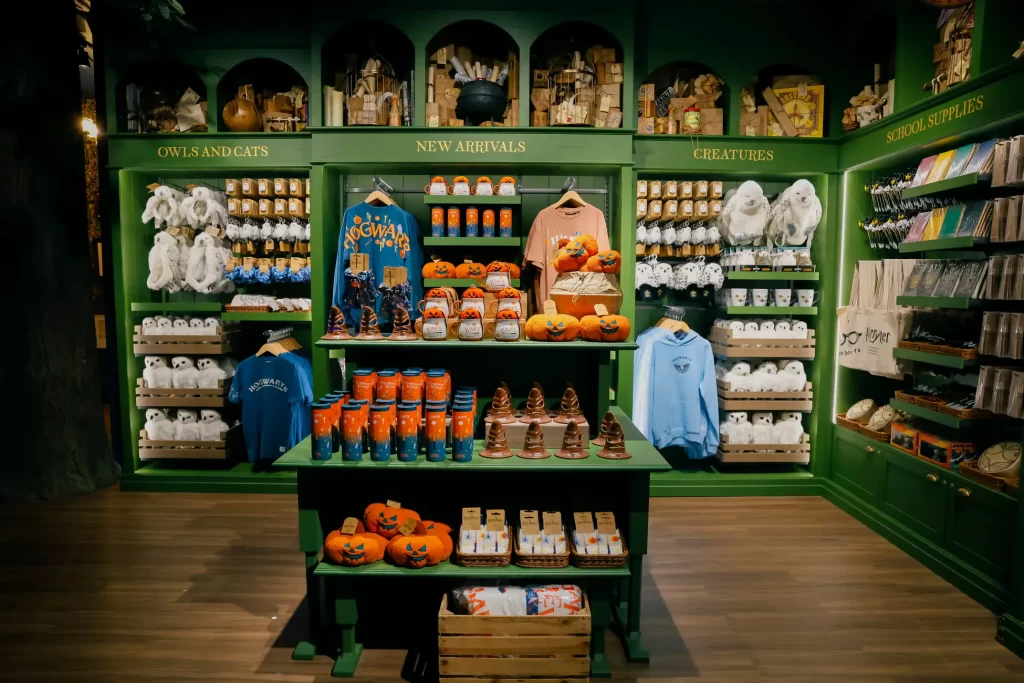 日本初の旗艦店「ハリー・ポッター ショップ 原宿」グランドオープン