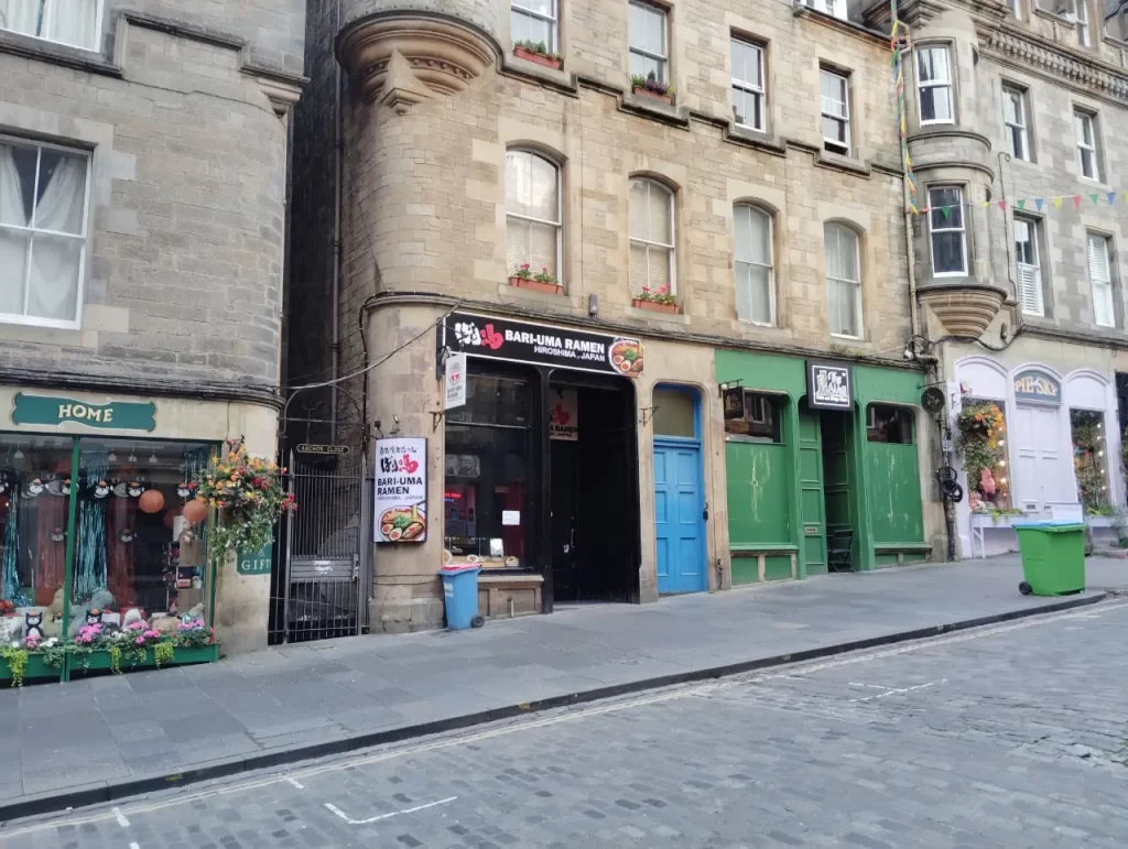 吉野家×ばり嗎 初コラボ 濃厚「ばり嗎監修とんこつ醤油牛鍋膳」