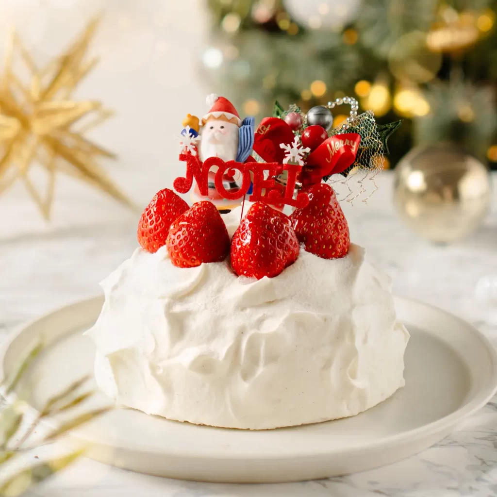 「トシ・ヨロイヅカ」2025年クリスマスケーキ