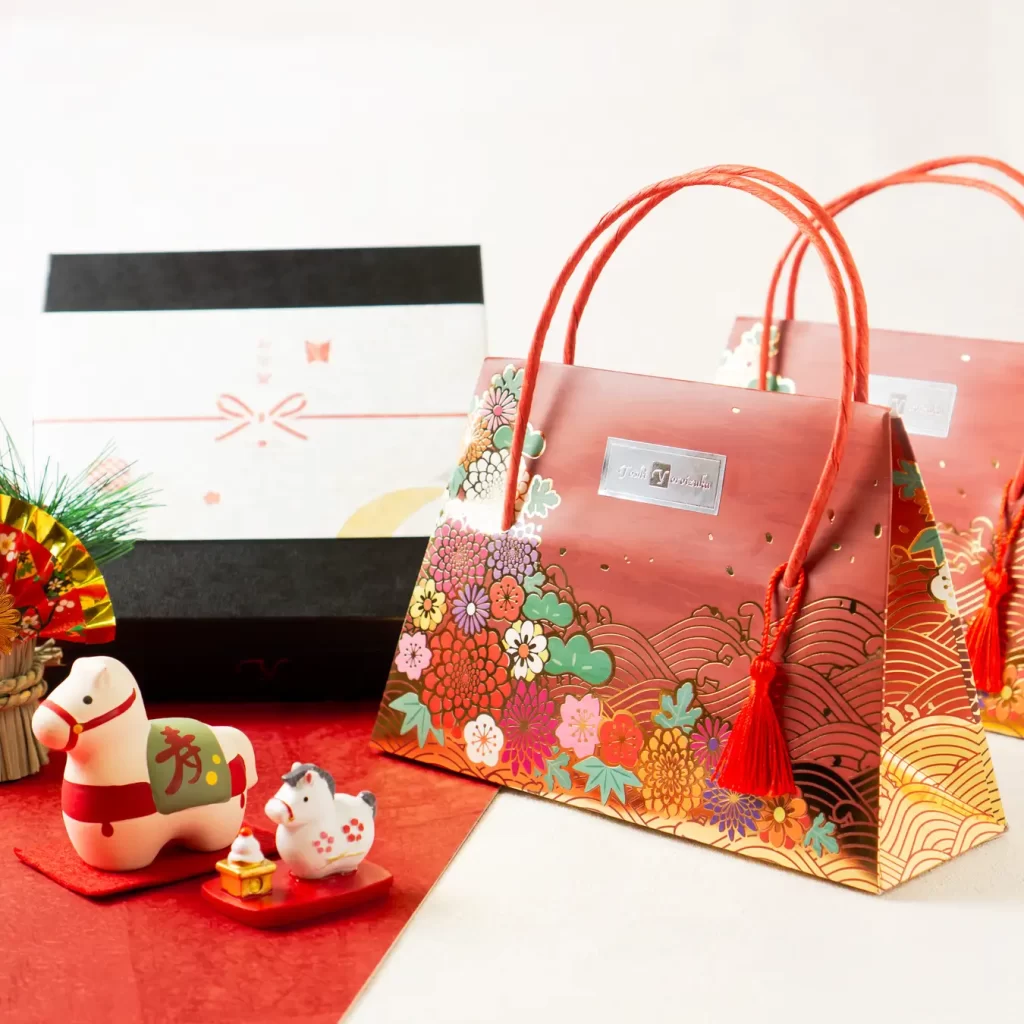 「トシ・ヨロイヅカ」お正月ギフト