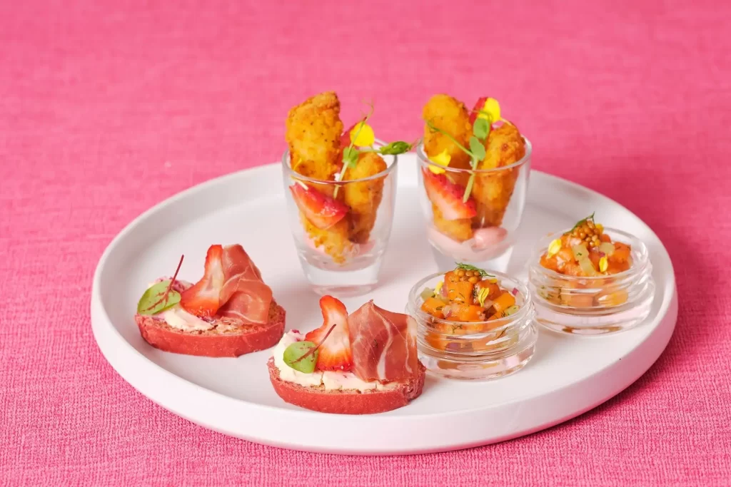 『いちごとスウィートベアのアフタヌーンティー』