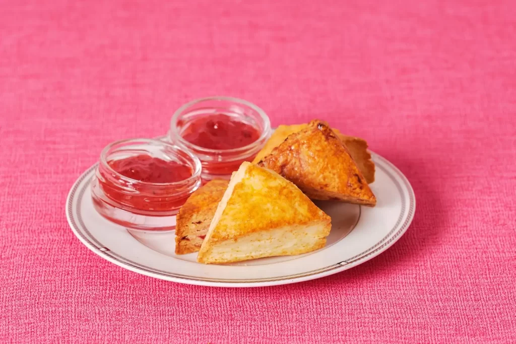 『いちごとスウィートベアのアフタヌーンティー』