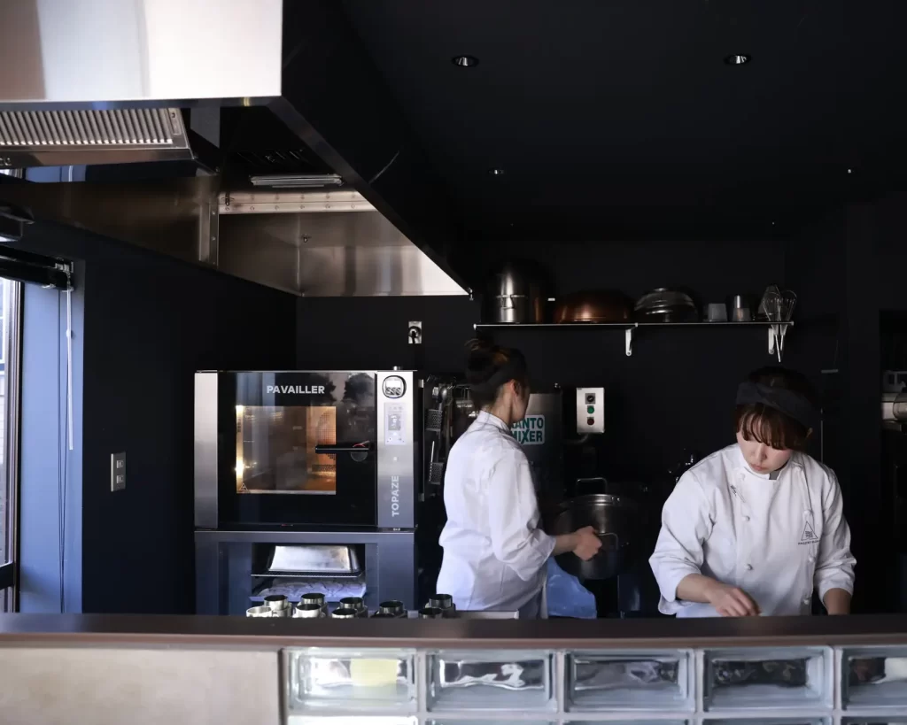 TBS「リブート」鈴木亮平 演じるパティシエがつくるスイーツ3種を限定発売