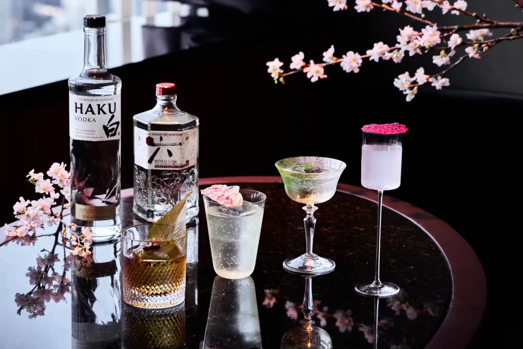 【ザ・リッツ・カールトン東京】春の訪れを感じさせる旬のフルーツ“いちご”や麗らかな”桜”を主役に