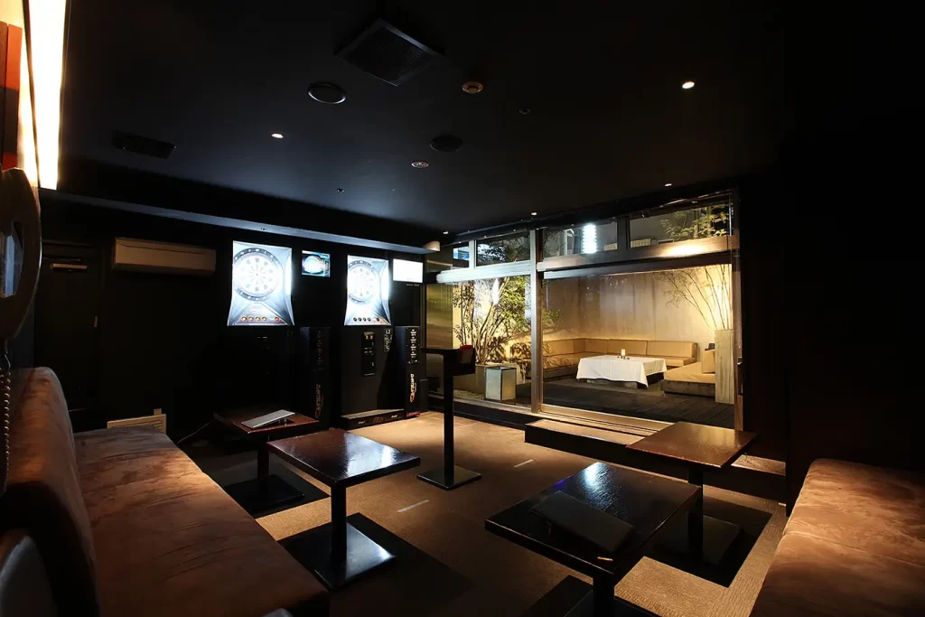 新感覚の「桜テラスでピクニックBBQ」がバネバグース赤坂見附店