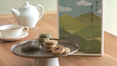 茅乃舎「野菜だし」「生七味」がスイーツに～和の風味薫る『茅乃舎 里山クッキー』発売