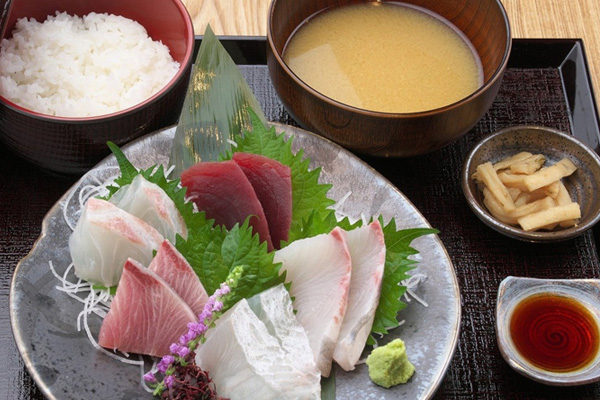 よりぬき魚類 大和屋 半蔵